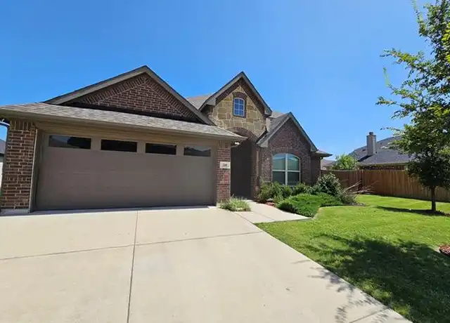 Property at 210 Lariat Trl, Waxahachie, TX, 75165, 5 beds, 2.5 baths, [object Object]