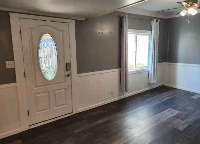Property at 920 Highland Ave Unit B, Bremerton, WA, 98337, 1 bed, 1 bath, [object Object]