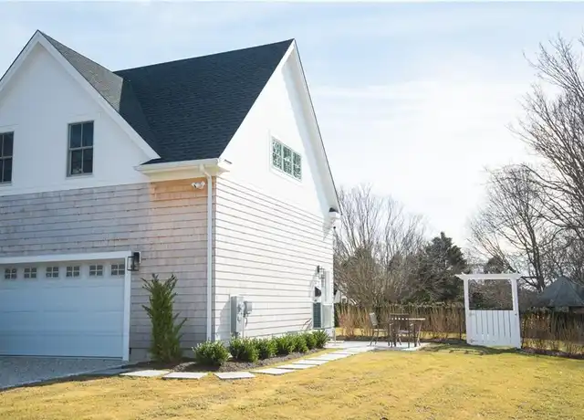 Property at 161 Briarwood Ave, Middletown, RI, 02842, 1 bed, 1 bath, [object Object]