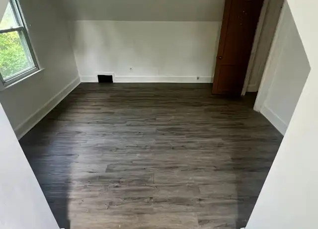 Property at 132 Miller St Unit 132, Springfield, MA, 01104, 4 beds, 1.5 baths, [object Object]