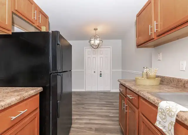 Property at Southmoor - 5182 Golf Ridge Ln, St. Louis, MO, 63128, 1-2 bed, 1 bath, [object Object]