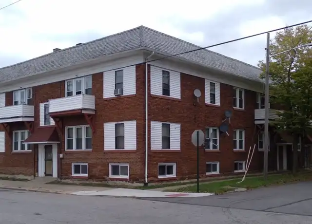Property at 363 E 152nd St Unit 11, Cleveland, OH, 44110, 2 beds, 1 bath, [object Object]