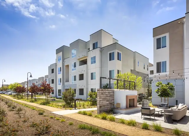 Photo of 285 E Del Amo Blvd, Carson, CA 90745