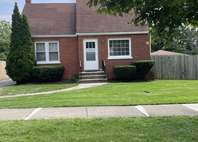 Property at 111 N Wilmette Ave, Westmont, IL, 60559, 3 beds, 2 baths, [object Object]
