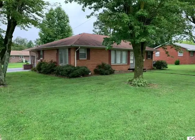 Property at 801 N 19th St, Murray, KY, 42071, 2 beds, 1 bath, [object Object]