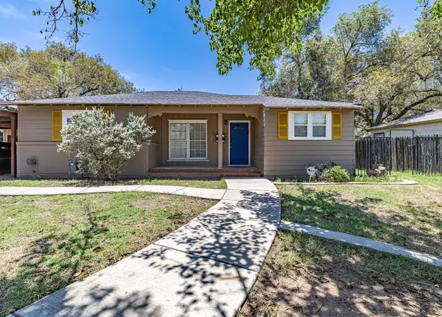 Property at 2721 29th St, Lubbock, TX, 79410, 3 beds, 2 baths, [object Object]
