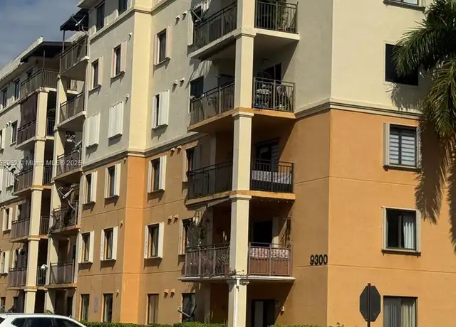 Property at 9300 Fontainebleau Blvd Unit E306, Miami, FL, 33172, 3 beds, 2 baths, [object Object]