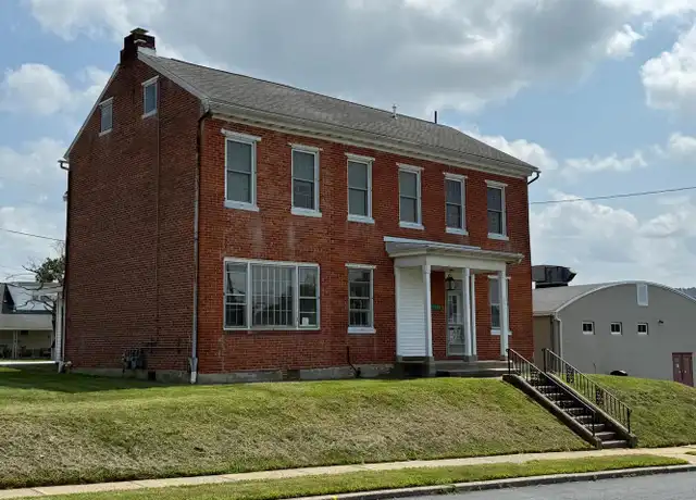 Property at 1530 New Holland Rd Unit RIGHT REAR 1ST FL, Reading, PA, 19607, 1 bed, 1 bath, [object Object]