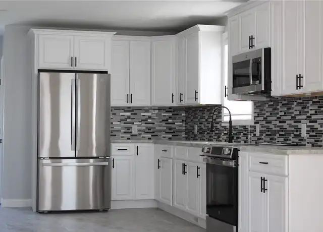Property at 213 Francis Ave, Pawtucket, RI, 02860, 2 beds, 1 bath, [object Object]