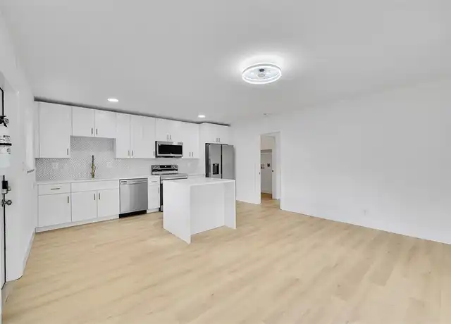 Property at 513 SW 15th St Unit A, Fort Lauderdale, FL, 33315, 1 bed, 1 bath, [object Object]