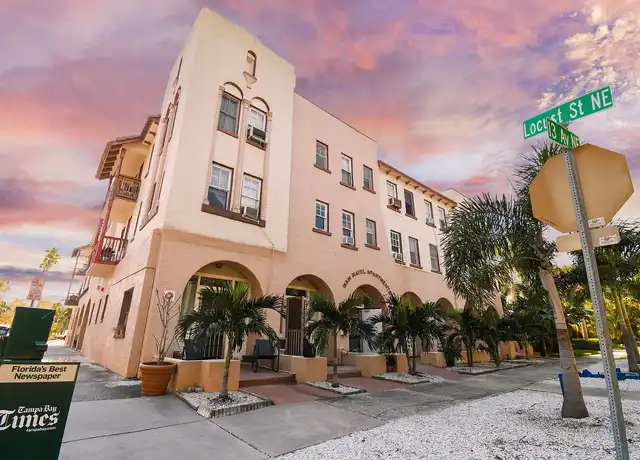 Property at 360 13th Ave NE, Saint Petersburg, FL, 33701, 1 bed, 1 bath, [object Object]