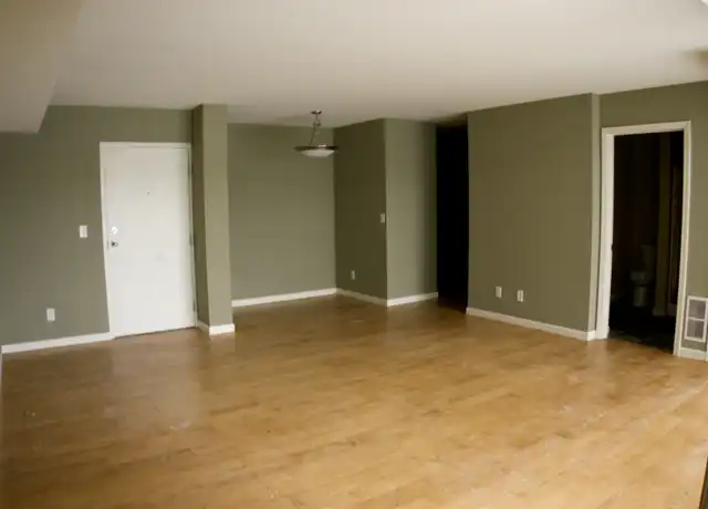 Property at 458 Fulton St W Unit 5, Grand Rapids, MI, 49504, 2 beds, 2 baths, [object Object]