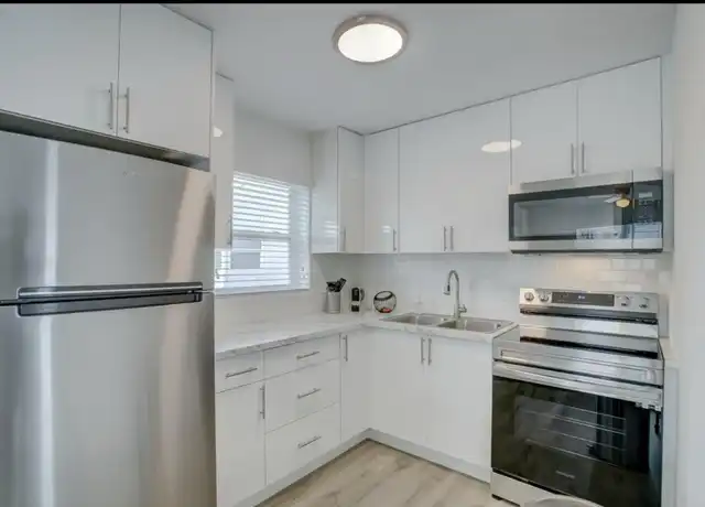 Property at 1337 NE 5th Ave Unit 1, Fort Lauderdale, FL, 33304, 2 beds, 1 bath, [object Object]