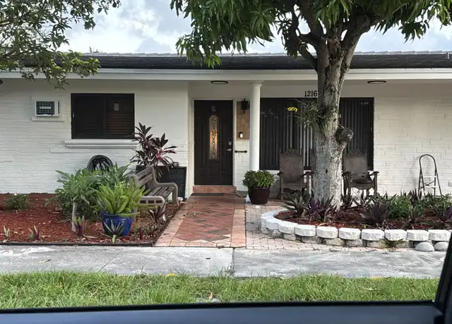 Property at 1216 N Park Rd Unit Efficiency, Hollywood, FL, 33021, 1 bed, 1 bath, [object Object]