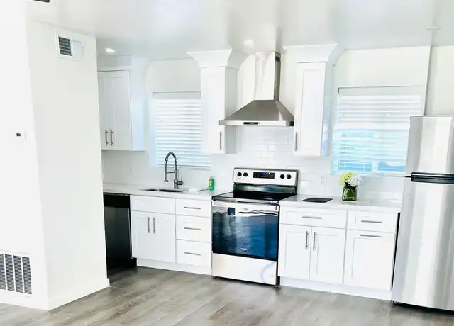 Property at 530 E Mariposa St Unit 29, Phoenix, AZ, 85012, 1 bed, 1 bath, [object Object]