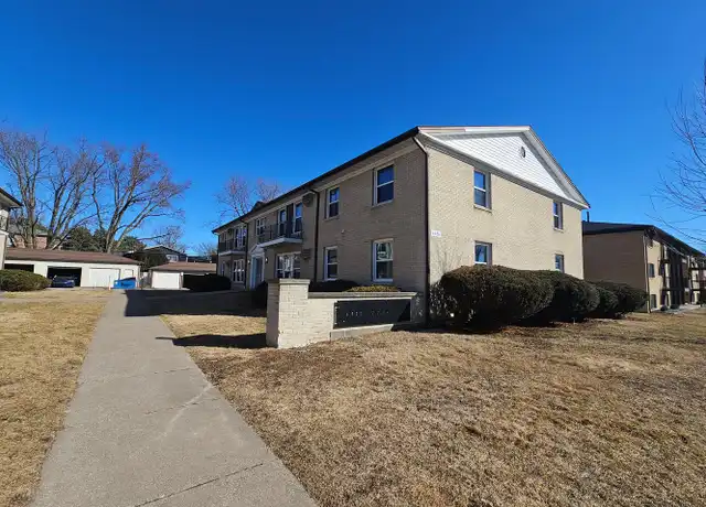 Property at 1656 W 42nd St Unit 2, Davenport, IA, 52806, 1 bed, 1 bath, [object Object]