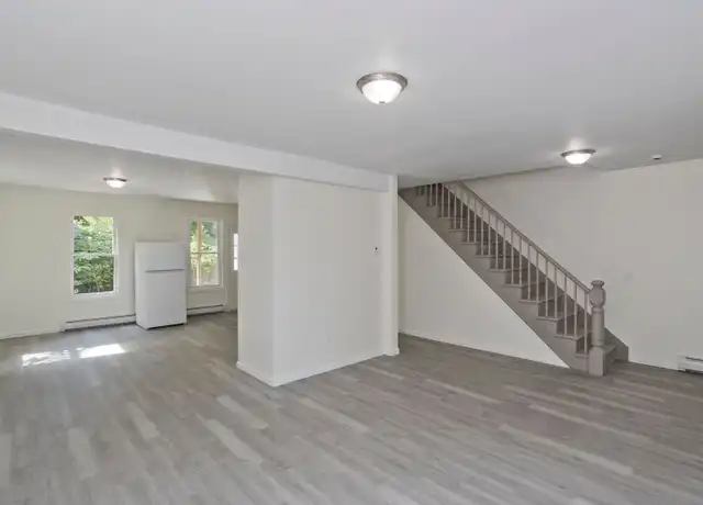Property at 22 Highland Ave, Northampton, MA, 01060, 3 beds, 1 bath, [object Object]