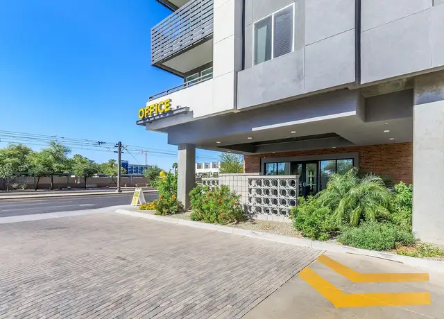 Photo of 500 W Camelback Rd, Phoenix, AZ 85013