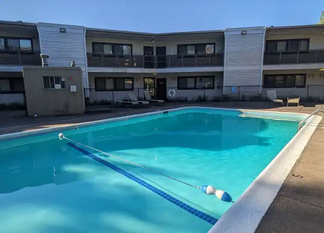 Property at 4509 SW Vermont St Unit 13, Portland, OR, 97219, 1 bed, 1 bath, [object Object]