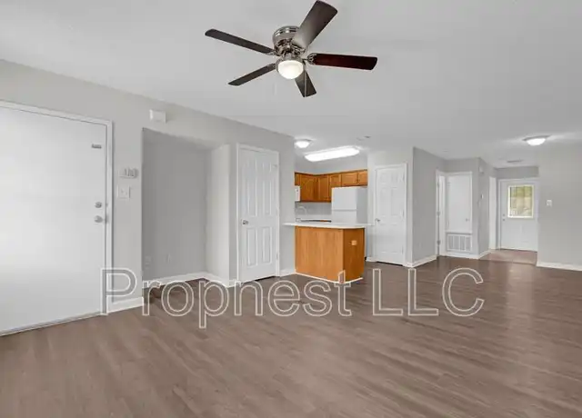 Property at 802 Barrington Woods Cv Unit a, Southaven, MS, 38671, 1 bed, 1 bath, [object Object]