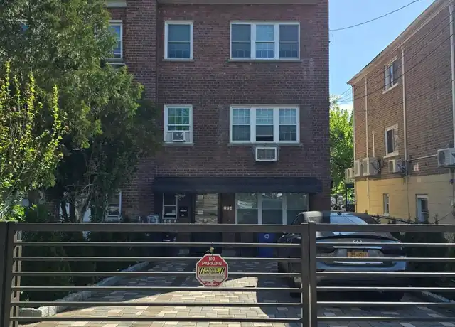 Property at 274 Graff Ave, Bronx, NY, 10465, 2 beds, 1 bath, [object Object]