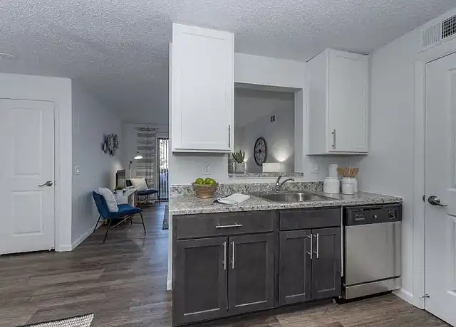 Property at Deerfield Crossing Apartments - 1111 Deerfield Rd, Lebanon, OH, 45036, 2 beds, 1 bath, [object Object]