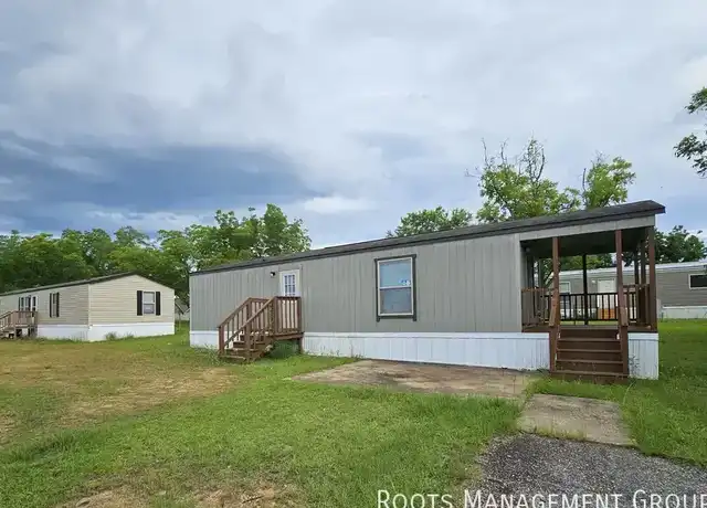 Property at 2710 W Oakridge Dr Unit 81, Albany, GA, 31721, 1 bed, 1 bath, [object Object]