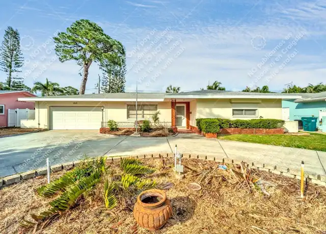 Property at 1310 Robin Rd S, St Petersburg, FL, 33707, 2 beds, 2 baths, [object Object]