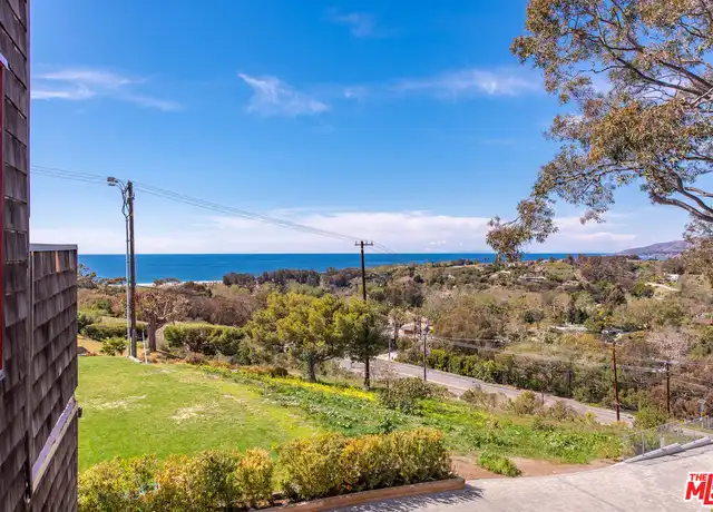 Property at 29235 Heathercliff Rd #7, Malibu, CA, 90265, 2 beds, 1 bath, [object Object]