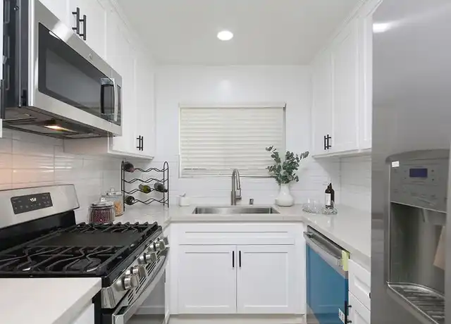 Property at 655 Ivy St Unit 7, Glendale, CA, 91204, 2 beds, 1 bath, [object Object]