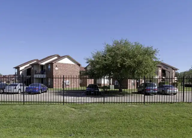 Property at 19610 FM 362 Rd, Waller, TX, 77484, 2 beds, 1-2 bath, [object Object]