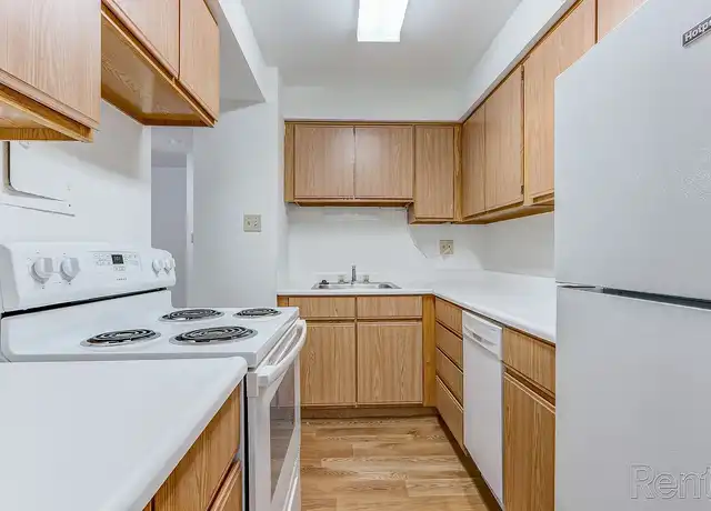 Property at White Oak Apartments - 600 Stevens Dr, Pittsburgh, PA, 15237, 2 beds, 1 bath, [object Object]
