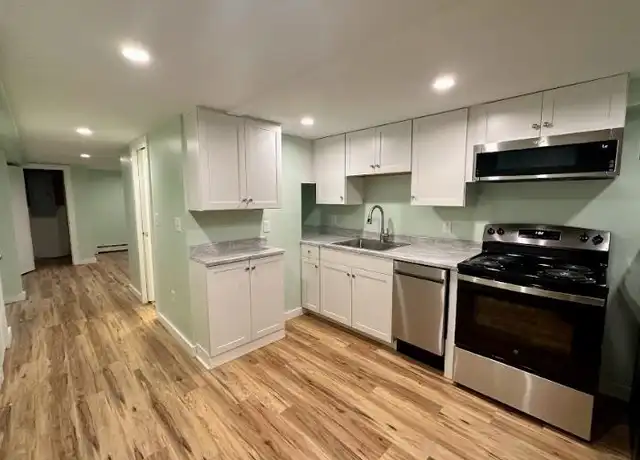 Property at 190 Meadow Rd, Portsmouth, NH, 03801, 1 bed, 1 bath, [object Object]