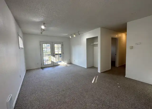 Property at 2596 Fir Ave Unit C, Bremerton, WA, 98310, 2 beds, 1 bath, [object Object]