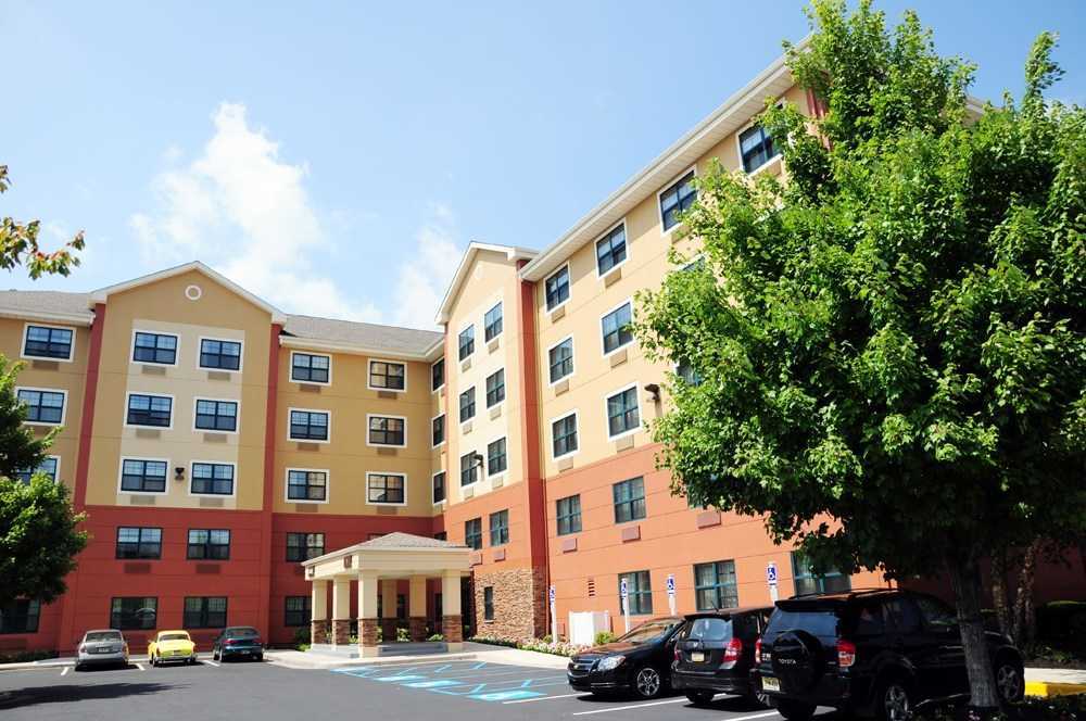 1 Meadowlands Parkway