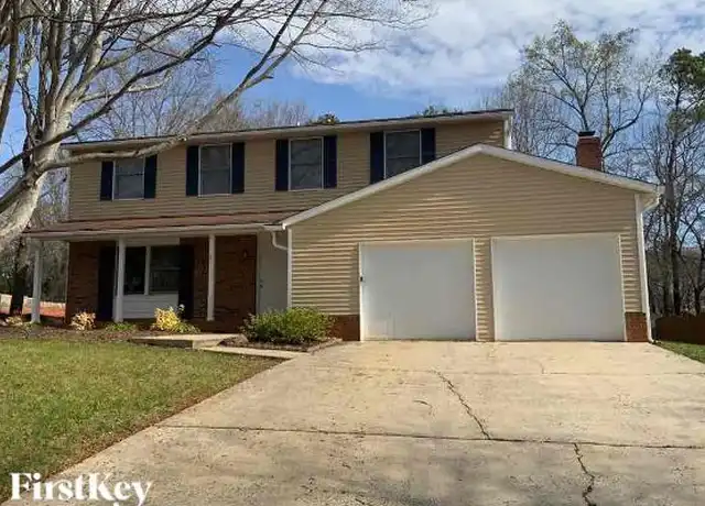 Property at 226 Regency Dr, Charlotte, NC, 28211, 4 beds, 2 baths, [object Object]