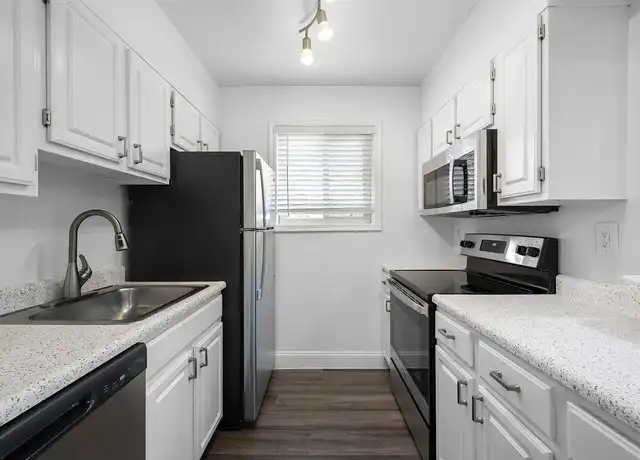 Property at Bren Mar Apartments - 6374 Beryl Rd, Alexandria, VA, 22312, 1-2 bed, 1 bath, [object Object]