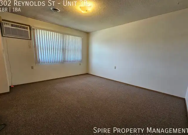 Property at 302 Reynolds St Unit 3B, Fairfax, IA, 52228, 1 bed, 1 bath, [object Object]