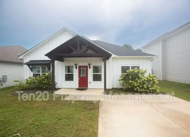 Property at 30 Vineyard Dr, Phenix City, AL, 36869, 3 beds, 2 baths, [object Object]