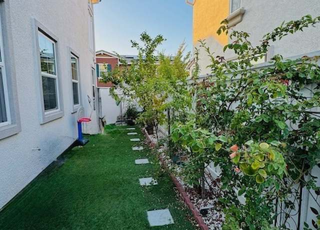 Photo of 255 E Lawson Ave, Tracy, CA 95391