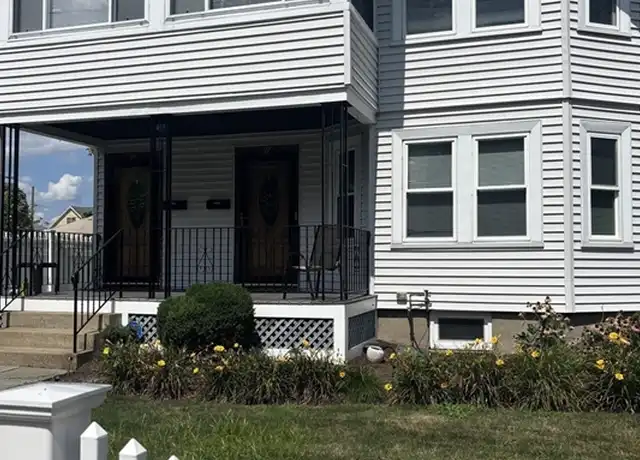 Property at 27 Broadway Unit 27, Newton, MA, 02460, 2 beds, 1 bath, [object Object]