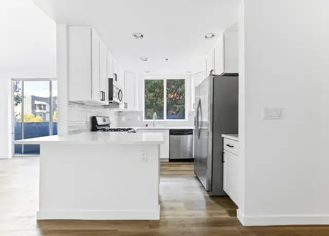 Property at 900 S Harvard Blvd #201, Los Angeles, CA, 90006, 3 beds, 2 baths, [object Object]