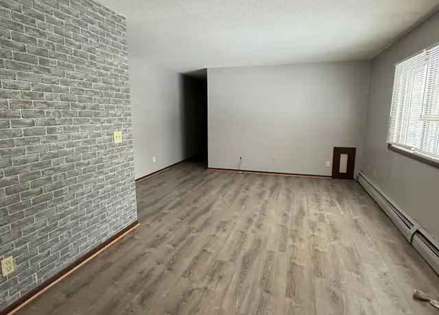 Property at 4318 3rd St NE Unit 3, Columbia Heights, MN, 55421, 2 beds, 1 bath, [object Object]