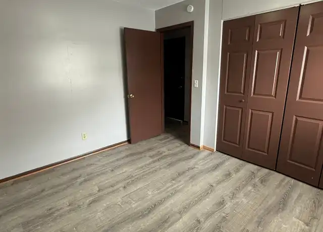 Property at 4318 3rd St NE Unit 3, Columbia Heights, MN, 55421, 2 beds, 1 bath, [object Object]