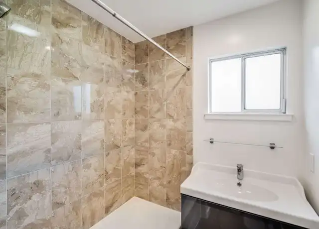 Property at 1734 10th St, Oakland, CA, 94607, 3 beds, 1 bath, [object Object]