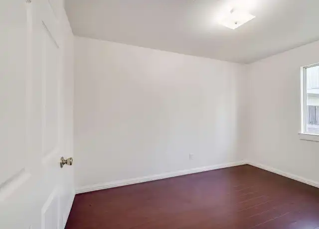 Property at 1734 10th St, Oakland, CA, 94607, 3 beds, 1 bath, [object Object]