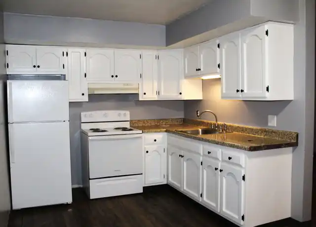 Property at 430 W Calumet St Unit 430 Calumet 25, Appleton, WI, 54915, 1 bed, 1 bath, [object Object]