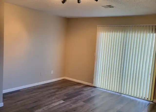 Property at 1325 N Meridian Ave Unit 208, Wichita, KS, 67203, 2 beds, 1 bath, [object Object]