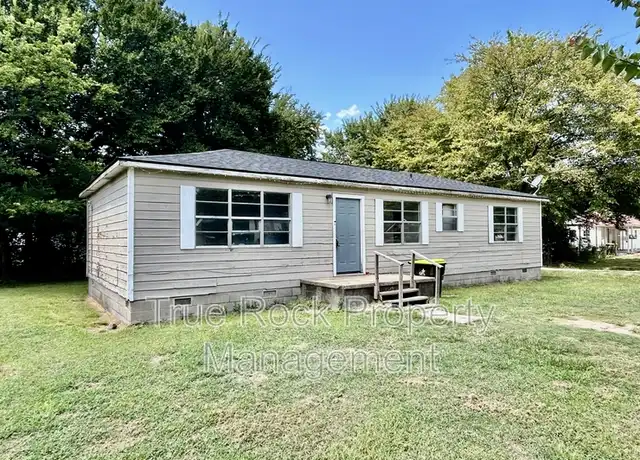 Property at 407 N Ash St, Ada, OK, 74820, 3 beds, 1.5 baths, [object Object]