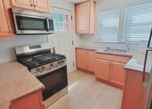 Property at 100 Center St, Stamford, CT, 06906, 2 beds, 1 bath, [object Object]